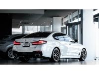 BMW SERIES 5 520d M SPORT G30 LCI  ปี 2023 สีขาว รูปที่ 4